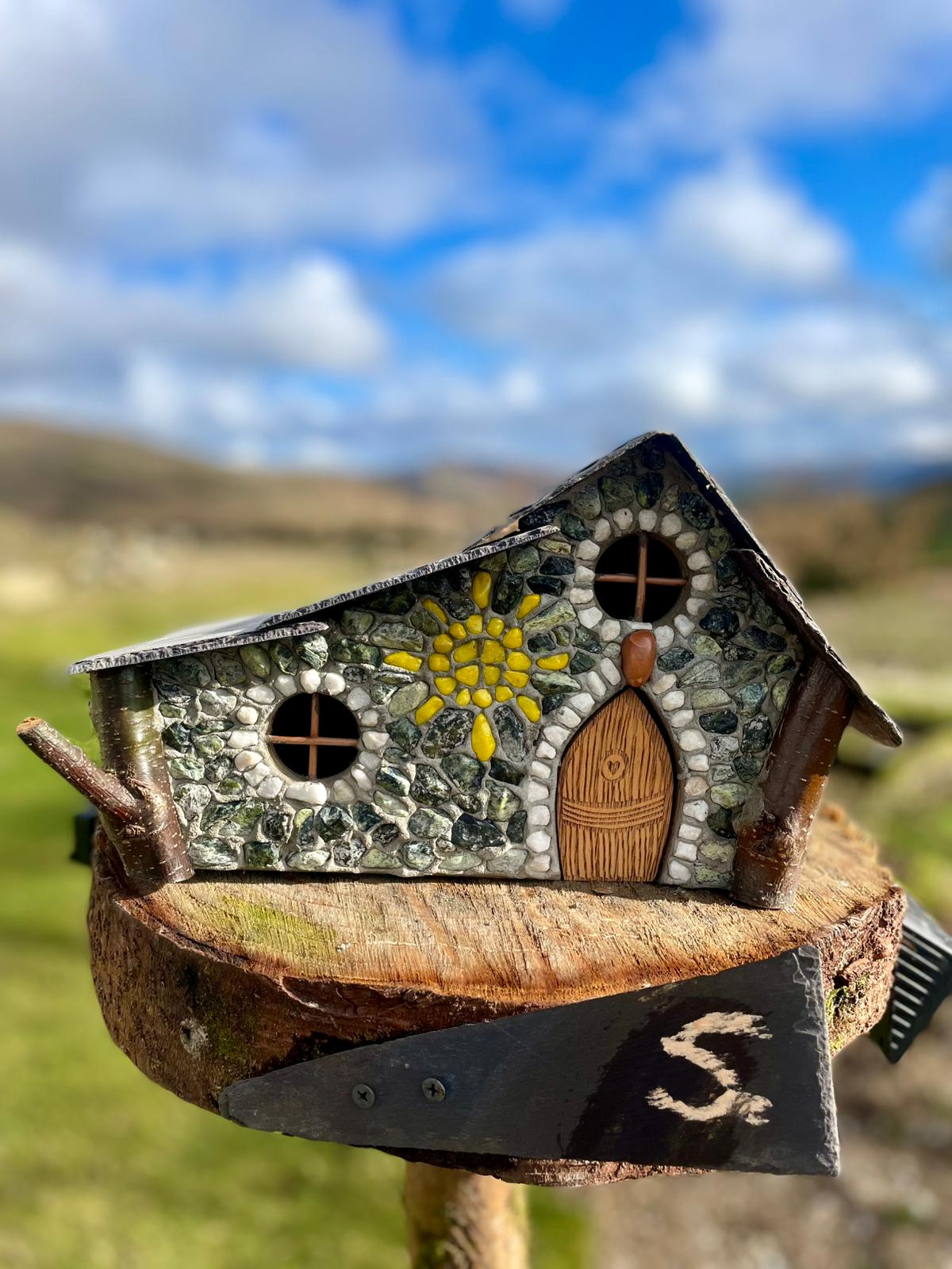 'Sunshine' Emerald Shale Faerie House