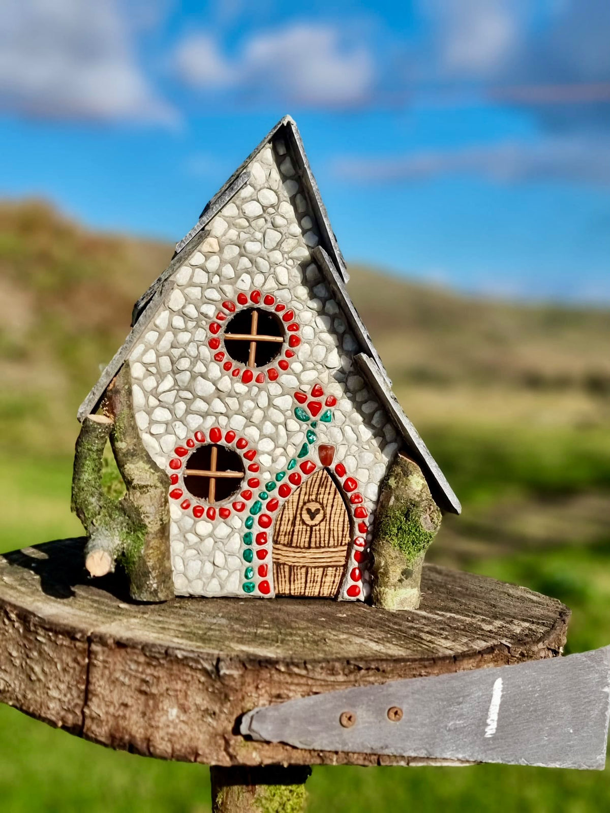 Winterberry Faerie House ❄️🔴
