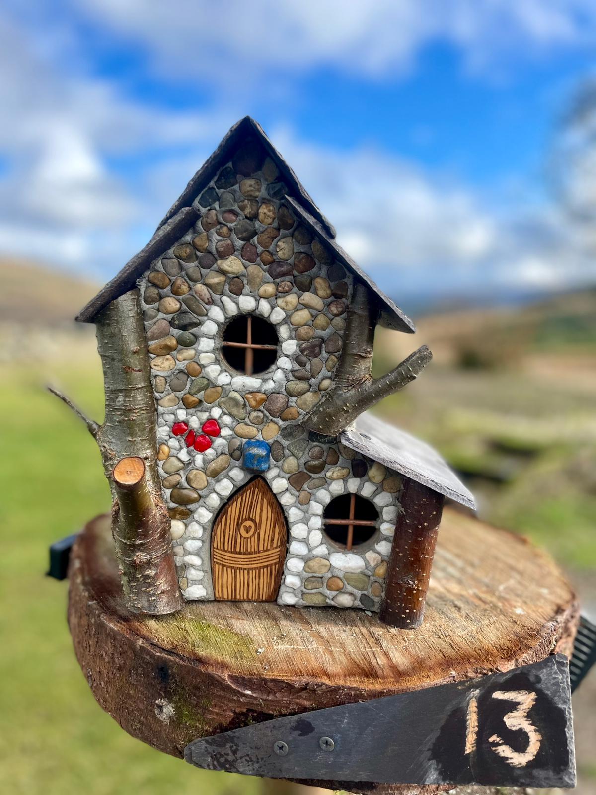 'Grá' River Pebble Faerie House